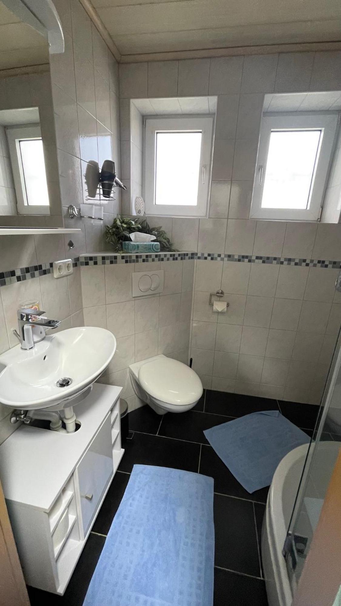 Fewo Anja Apartment Vellmar Bagian luar foto