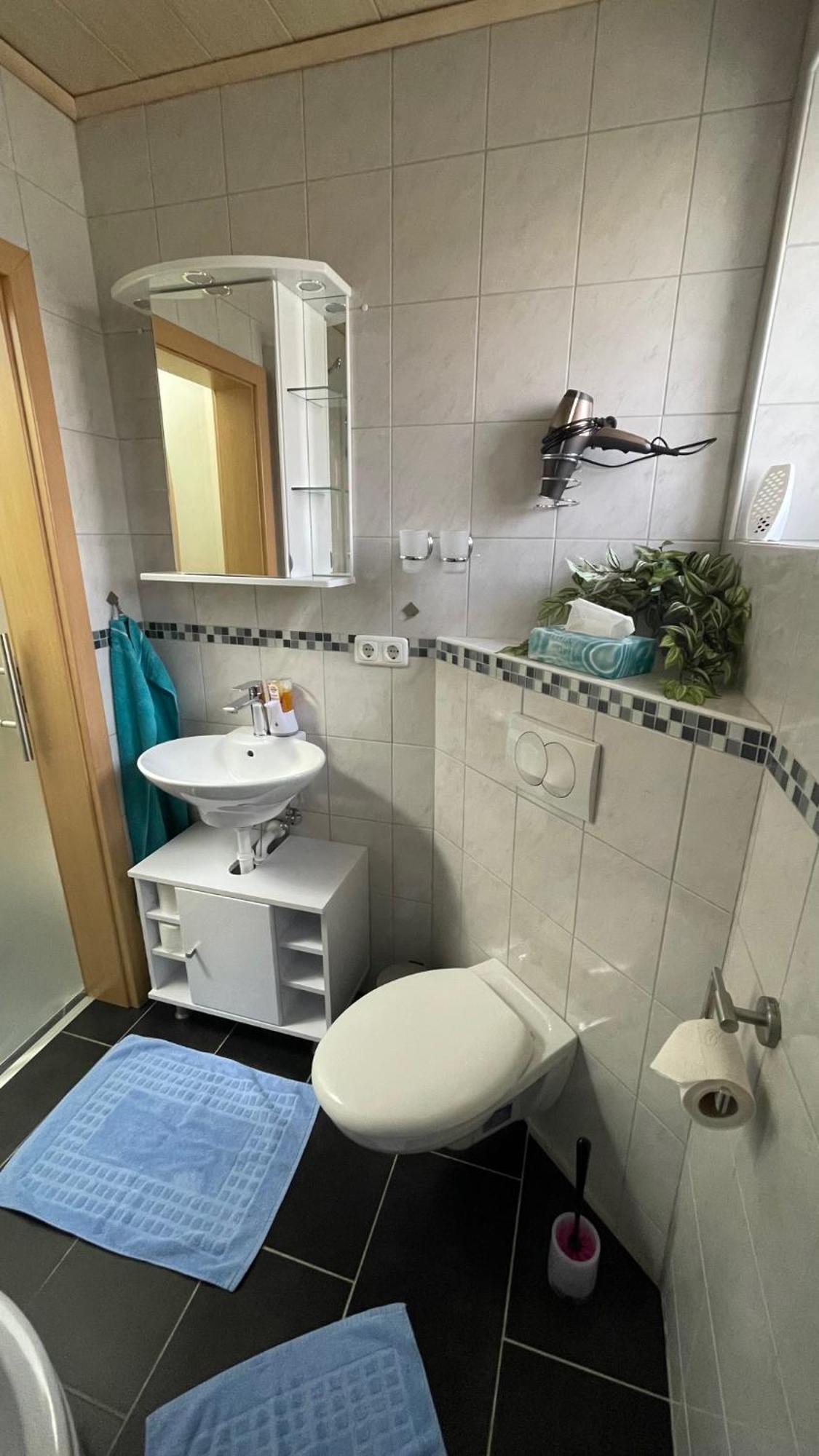 Fewo Anja Apartment Vellmar Bagian luar foto