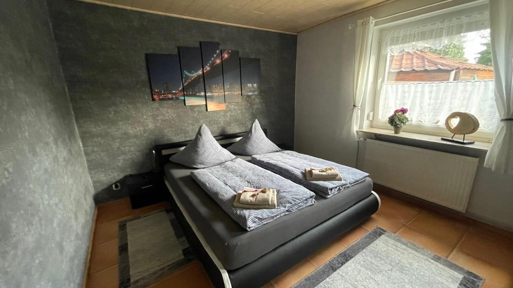 Fewo Anja Apartment Vellmar Bagian luar foto