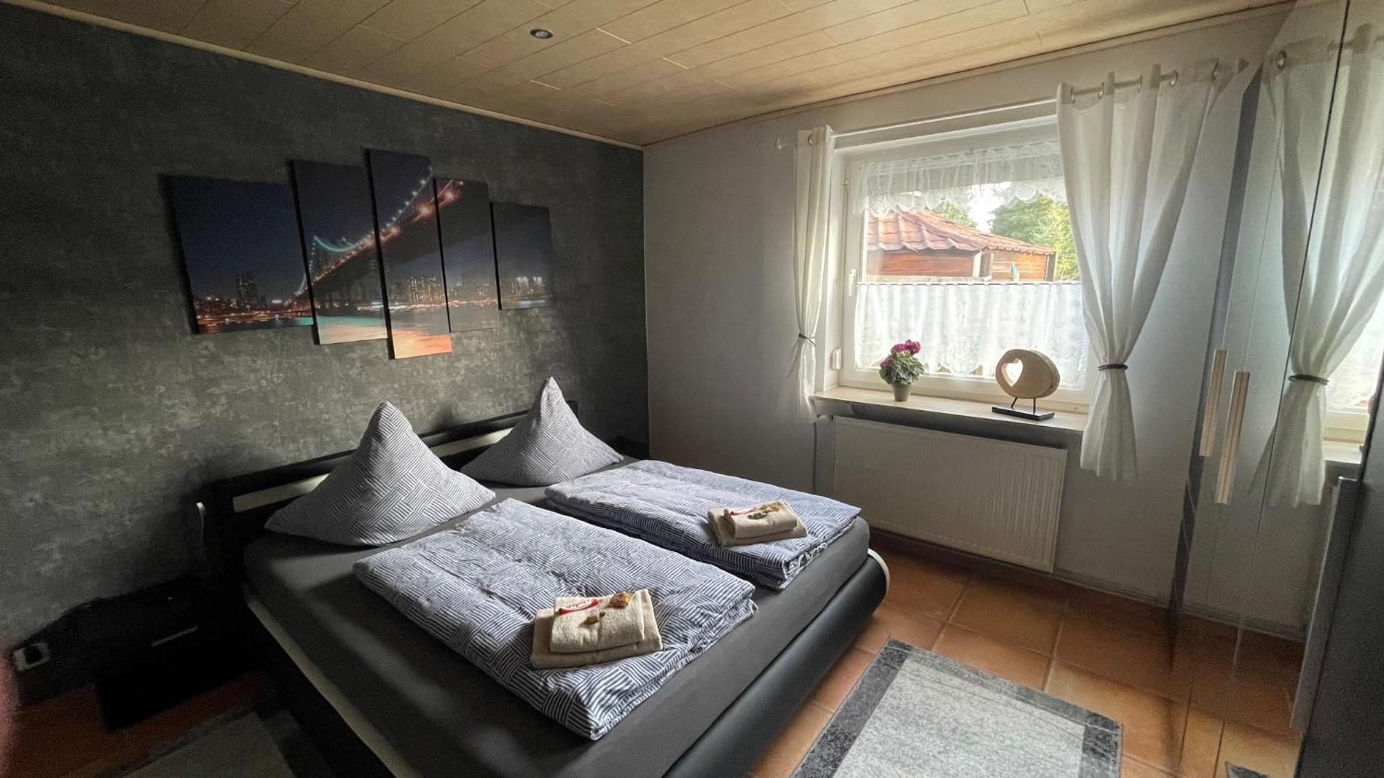 Fewo Anja Apartment Vellmar Bagian luar foto